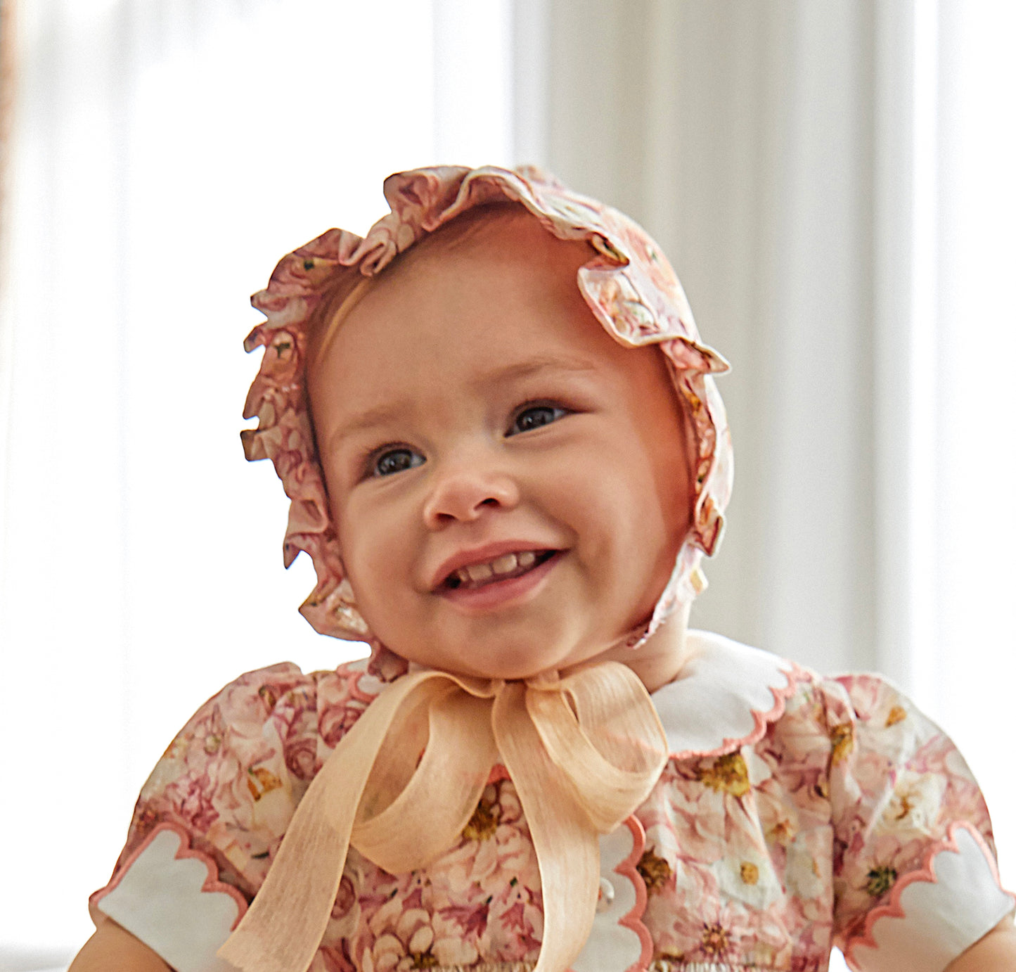 PUDRA ÇİÇEKLİ BEBEK BONESİ